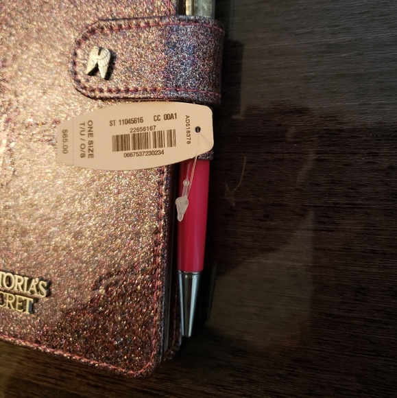Victoria Secret journal/diary and pen NWT - Picture 2 of 6